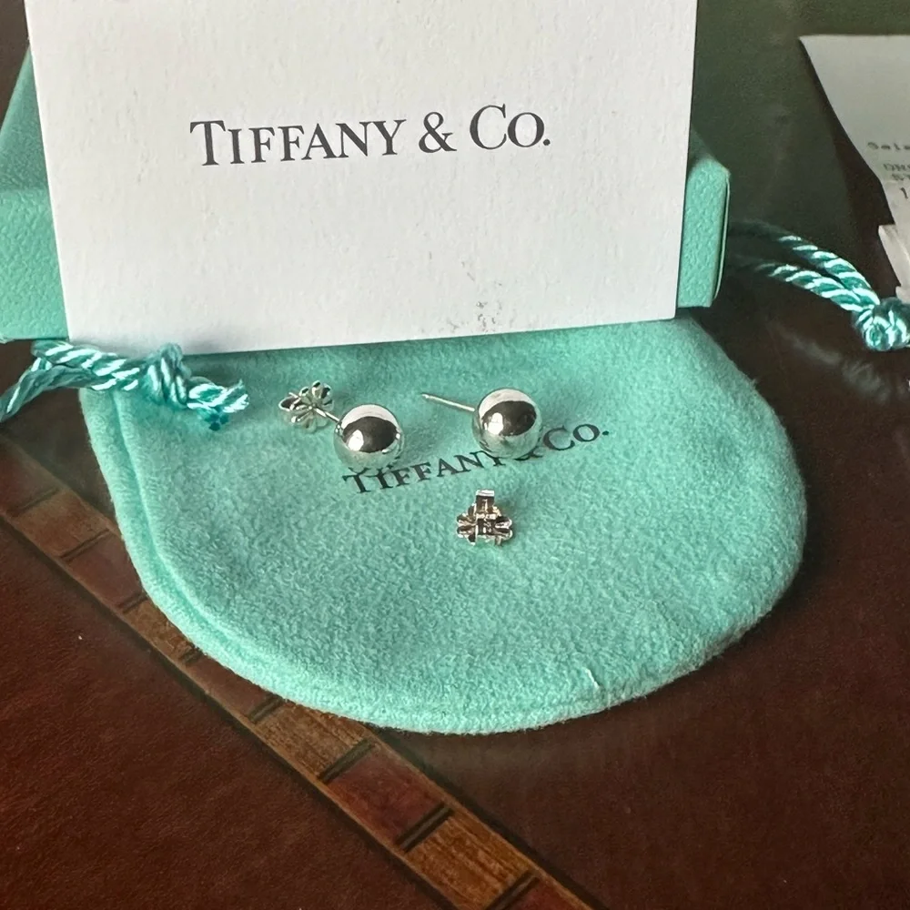 ๐ Tiffany & Co Hardware earrings ๐ - Picture 3 of 4